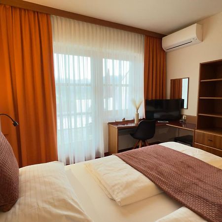 Vitalhotel Krainz Лойперсдорф-бай-Фюрстенфельд Экстерьер фото
