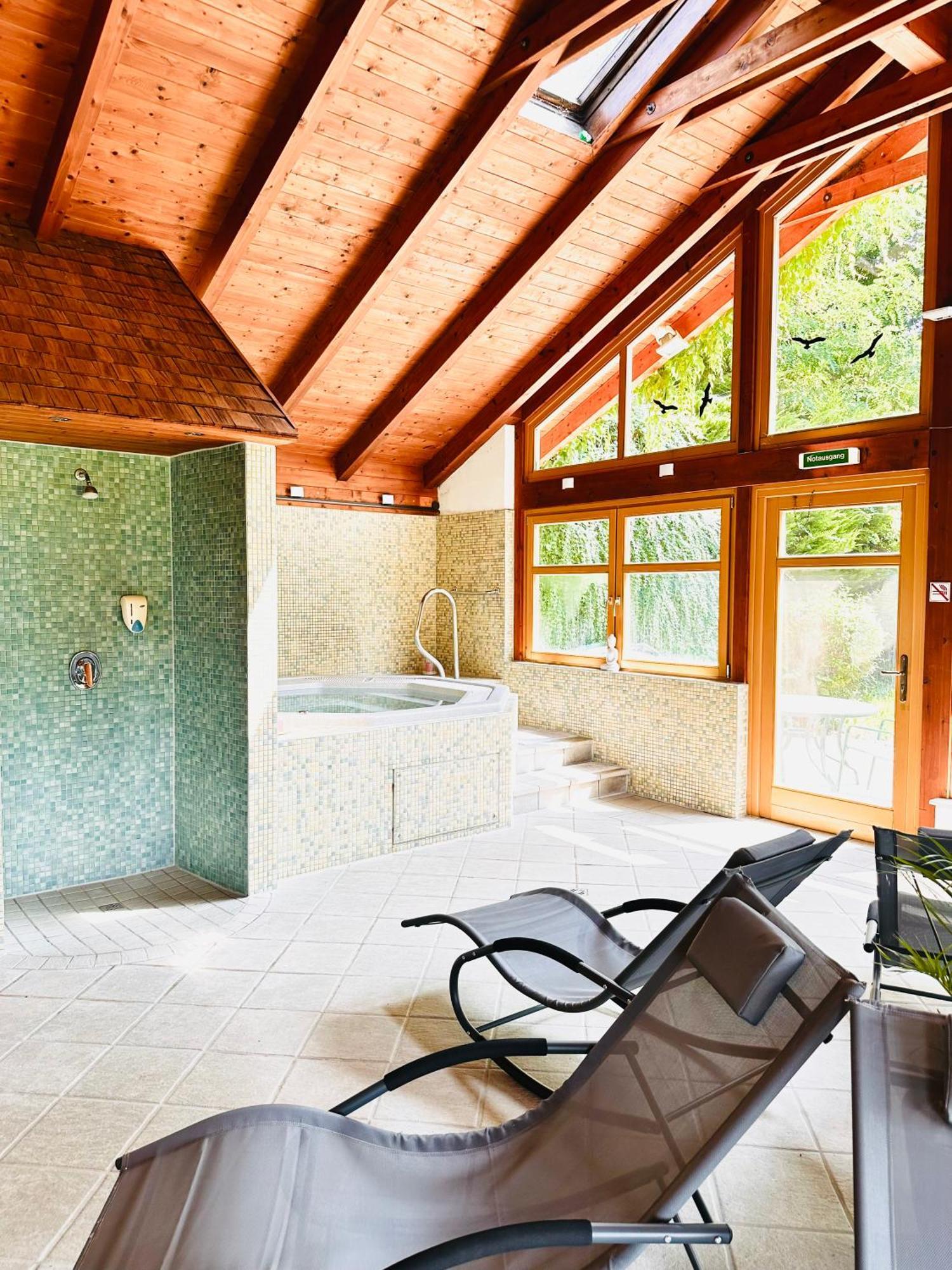 Vitalhotel Krainz Лойперсдорф-бай-Фюрстенфельд Экстерьер фото