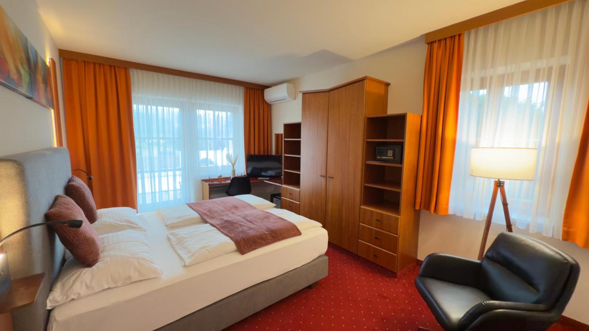 Vitalhotel Krainz Лойперсдорф-бай-Фюрстенфельд Экстерьер фото