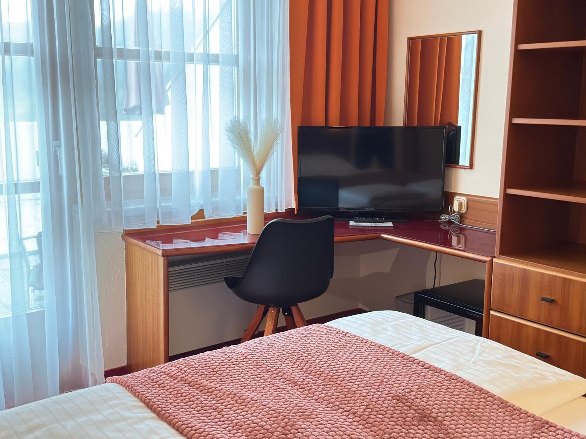 Vitalhotel Krainz Лойперсдорф-бай-Фюрстенфельд Экстерьер фото