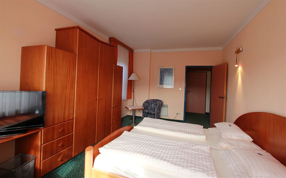 Vitalhotel Krainz Лойперсдорф-бай-Фюрстенфельд Экстерьер фото